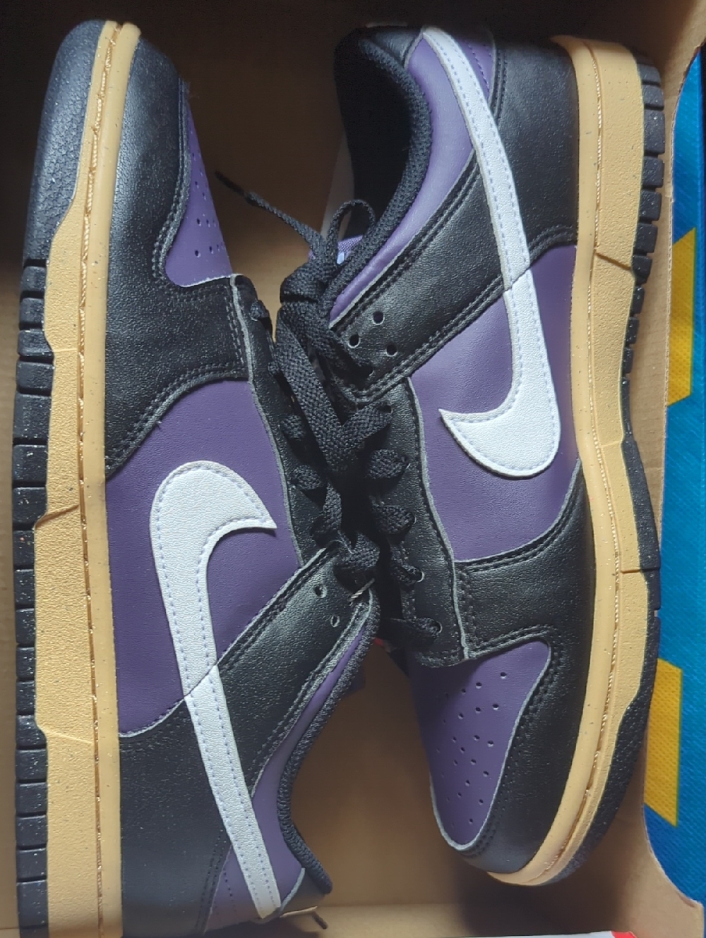 Nike Purple, Black & White Low-Top Sneakers with Gum Midsole